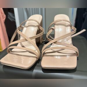 Shimmery nude heels- like new